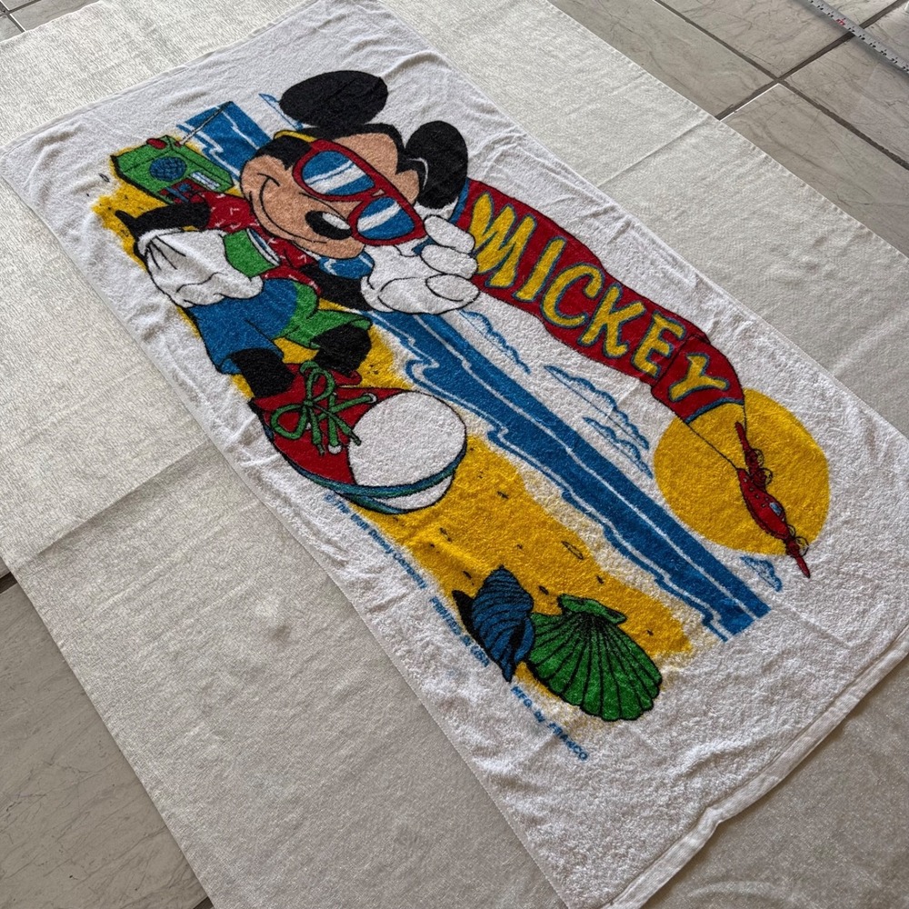 Vintage 90s Disney Mickey Mouse Beach Towel Franco Surf‎ Sunglasses Retro Vtg